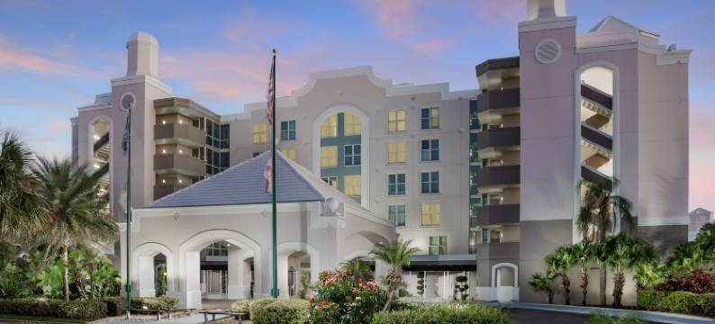 希尔顿旗下奥兰多布埃纳维斯塔湖度假村大使套房酒店(Embassy Suites by Hilton Orlando Lake Buena Vista Resort)图片