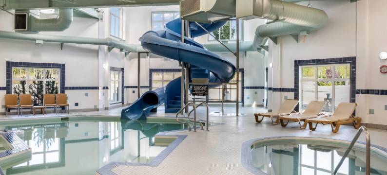 拉克拉比什华美达酒店(Ramada by Wyndham Lac la Biche)图片