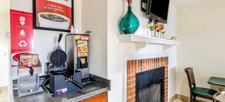 格雷德普林斯 I-81 伊克诺旅馆(Econo Lodge Glade Springs I-81)图片