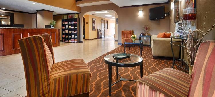 威奇托福尔斯大学贝斯特韦斯特优质套房酒店(Best Western Plus University Inn  Suites)图片