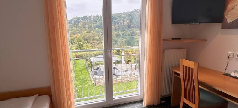 Hotel Sättele，位于黑高，靠近辛根和博登湖的拉多夫采尔(Hotel Sättele, Im Hegau, Nahe Singen Und Radolfzell am Bodensee)图片