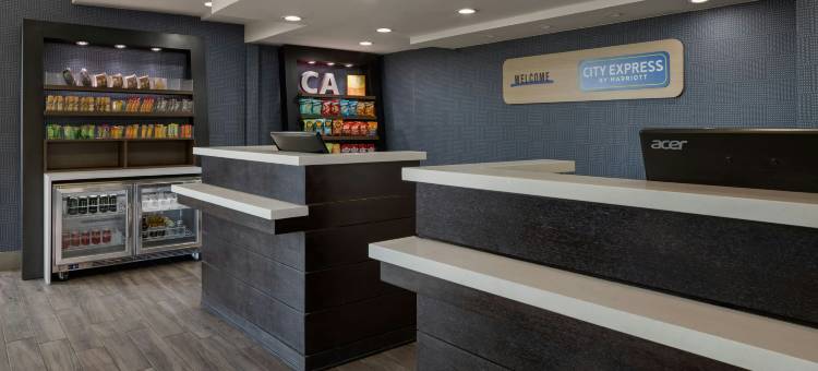 万豪城市快捷酒店圣塔安那/橙县机场(City Express by Marriott Santa Ana/Orange County Airport)图片