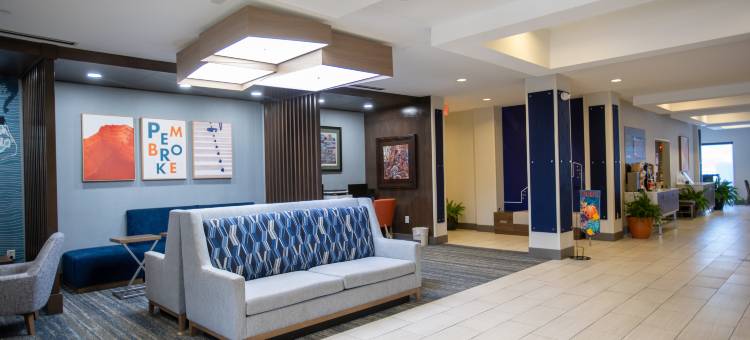 Holiday Inn Express 彭布罗克 by IHG(Holiday Inn Express Pembroke by IHG)图片