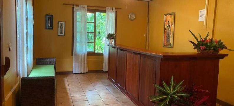 茱妮小姐木屋旅馆(Miss Junies Lodge)图片