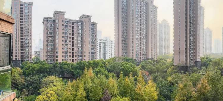 高端服务式公寓(上海威宁路地铁站店)图片