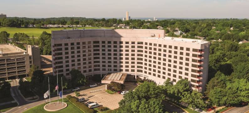 塔尔萨沃伦广场逸林酒店(DoubleTree by Hilton Tulsa - Warren Place)图片