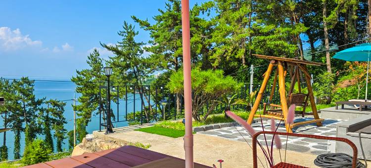 Golden Gallery Namhae Private Pension图片