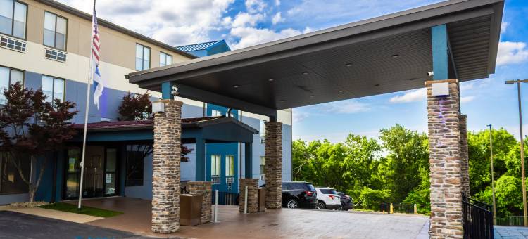 Holiday Inn Express 欧塞奇比奇(Holiday Inn Express OSAGE BCH - LAKE OF THE OZARKS by IHG)图片