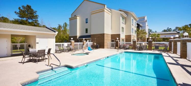 海恩斯维尔斯图尔特堡万枫酒店(Fairfield Inn & Suites Hinesville Fort Stewart)图片