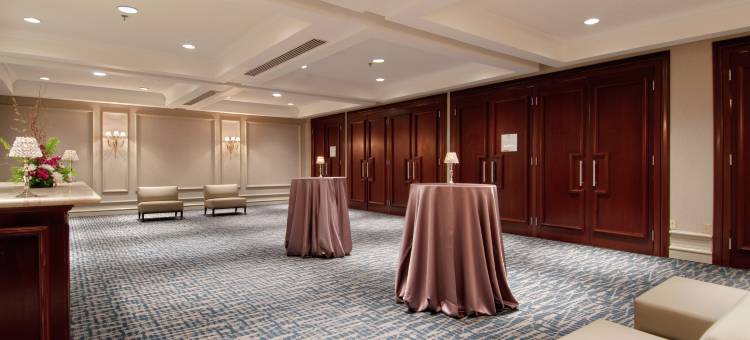 多伦多机场希尔顿套房酒店(Hilton Toronto Airport Hotel & Suites)图片