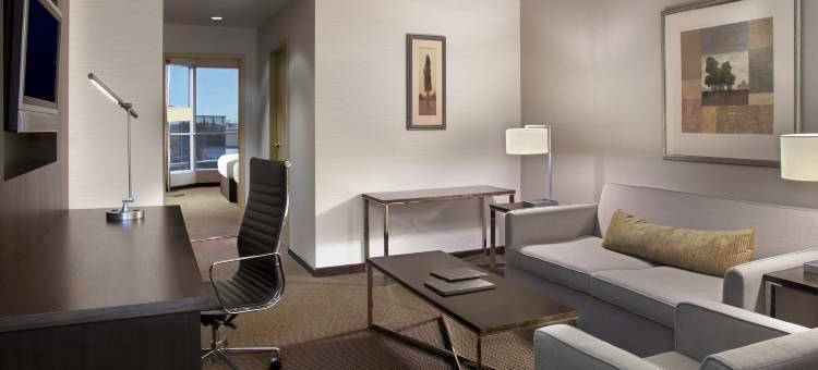 多伦多万锦市希尔顿温泉套房酒店(Hilton Toronto/Markham Suites Conference Center & Spa)图片