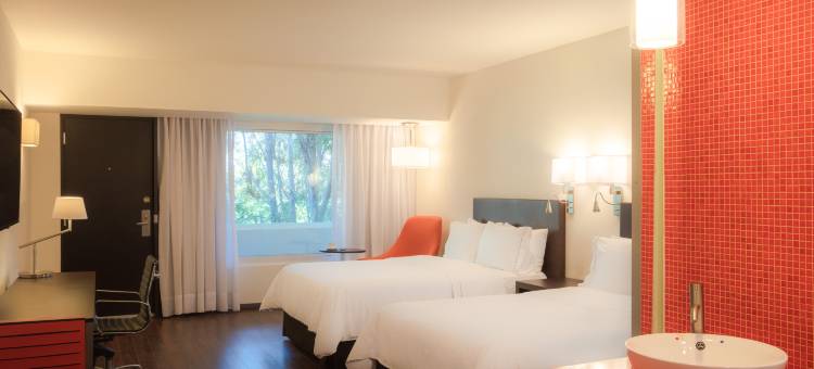 弗艾斯塔圣路易斯波托西格奥日艾塔华雷斯酒店(Fiesta Inn San Luis Potosi Glorieta Juarez)图片