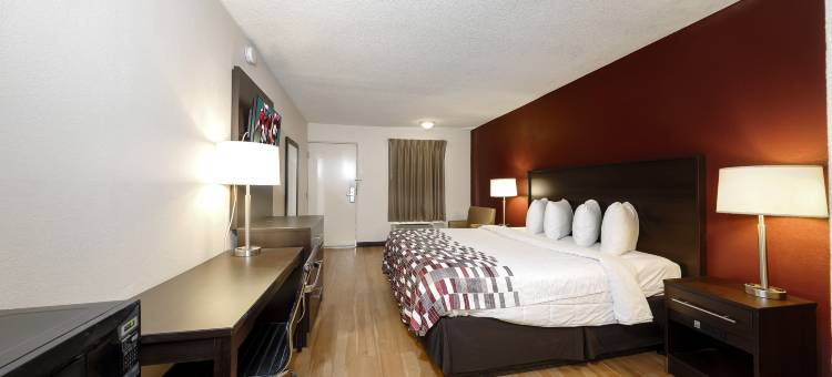 亚特兰大萨沃尼佐治亚购物中心红顶酒店(Red Roof Inn Atlanta - Suwanee/Mall of Georgia)图片