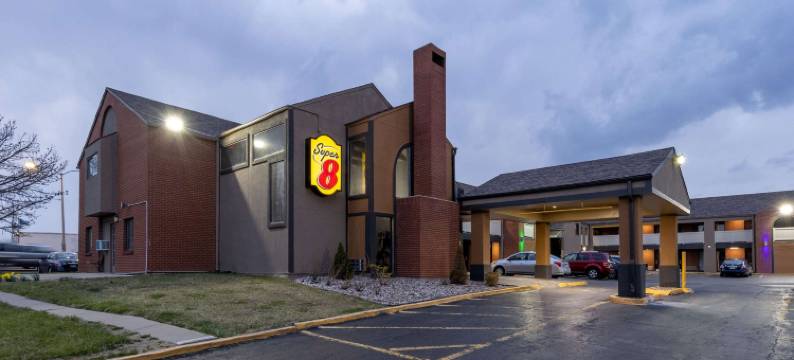 温德姆速8堪萨斯城机场北(Super 8 by Wyndham Kansas City Airport North)图片