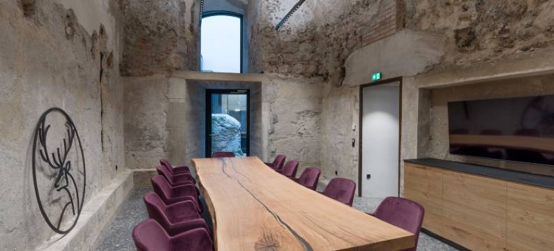 普拉茨希尔施库夫施泰因(Platzhirsch Kufstein)图片