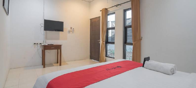 红多兹酒店-近贾蒂南戈尔镇广场(RedDoorz Near Jatinangor Town Square)图片