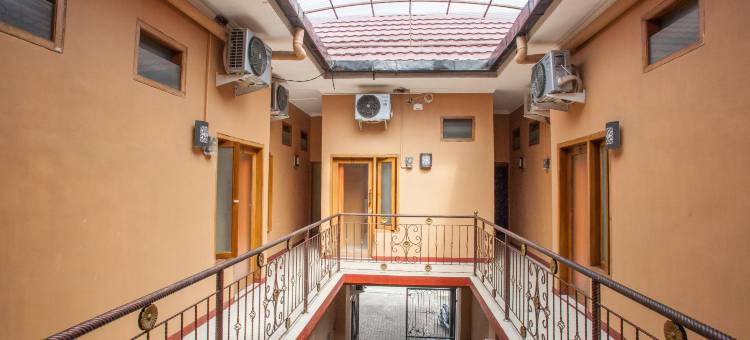 红多兹伊斯兰酒店-近外南梦UNTAG(RedDoorz Syariah Near Untag Banyuwangi)图片