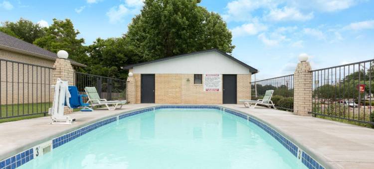 拉斯顿速8酒店(Super 8 by Wyndham Ruston)图片