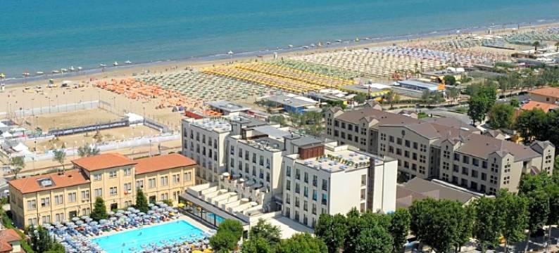 但丁家庭海滩度假村(Hotel Dante Family Spa Resort)图片