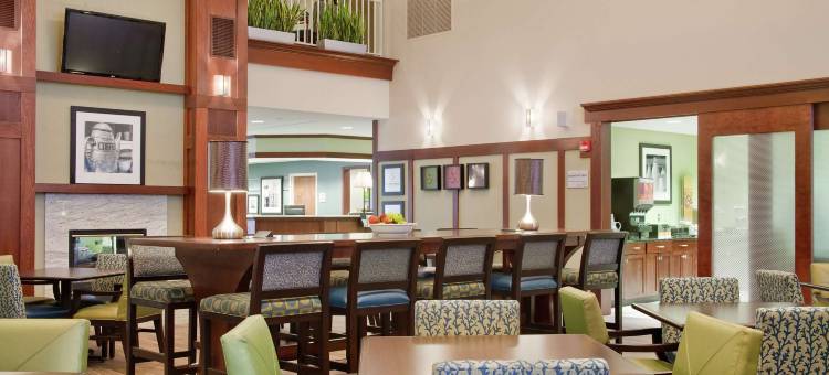普罗维登斯/沃里克机场欢朋酒店及套房(Hampton Inn & Suites Providence/Warwick-Airport)图片