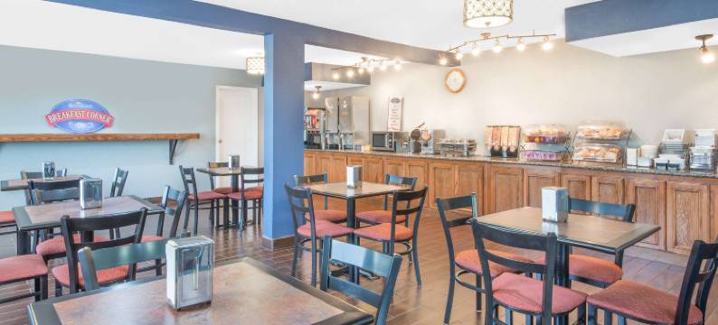 斯普林菲尔德南65号公路呗盟套房酒店(Baymont by Wyndham Springfield South Hwy 65)图片