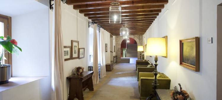 卡尔多纳旅馆(Parador de Cardona)图片