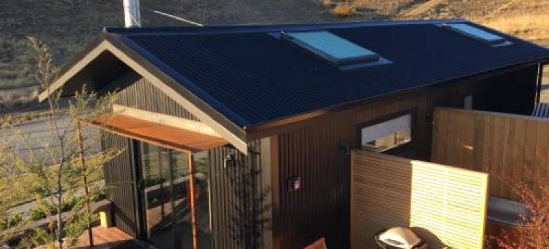 Skylight House with Stunning Outdoor Bath图片