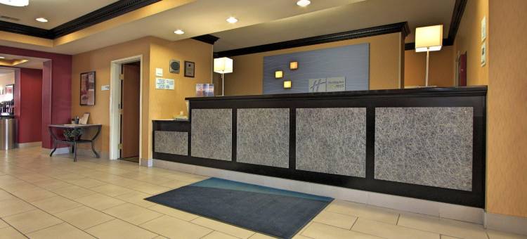 智选假日套房酒店蔑视(Holiday Inn Express & Suites Defiance)图片