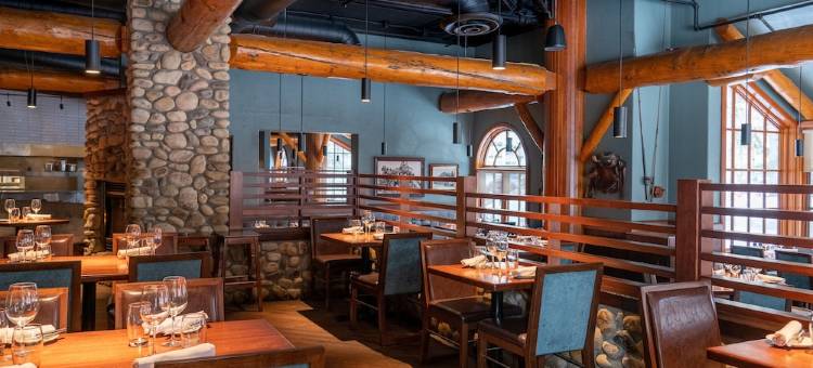 班夫驯鹿水疗小屋(Banff Caribou Lodge and Spa)图片