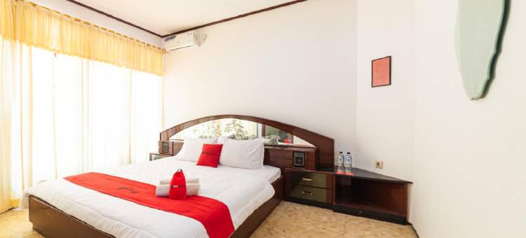 红多兹伊斯兰酒店-近巴莱科塔巴图(RedDoorz Syariah Near Balai Kota Batu)图片