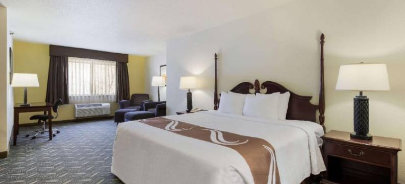 红翼品质套房酒店(Quality Inn & Suites Red Wing)图片