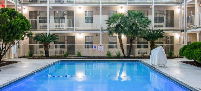 斯图迪奥6圣安东尼奥拉克兰AFB汽车旅馆(Studio 6 San Antonio, TX - Lackland AFB)图片