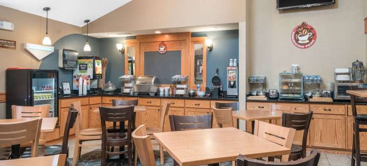 道奇堡美吟温德姆酒店(AmericInn by Wyndham Fort Dodge)图片