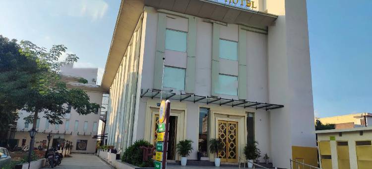 布道恩四叶酒店(Four Leaf Hotel)图片