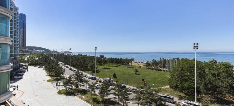 国际海水浴场君威海景民宿(环海路3号分店)图片