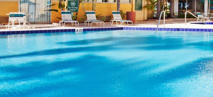 圣彼得克利尔沃特机场拉昆塔温德姆套房酒店(La Quinta Inn & Suites by Wyndham St. Pete-Clearwater Airpt)图片