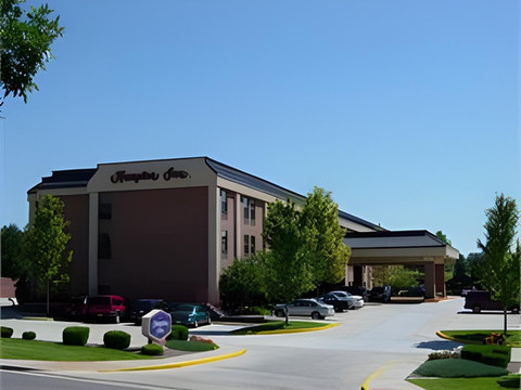 西北丹弗威斯敏斯特欢朋酒店