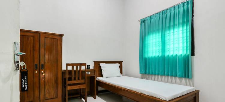 OYO Living 3187 Kost Putri Bu Chris图片