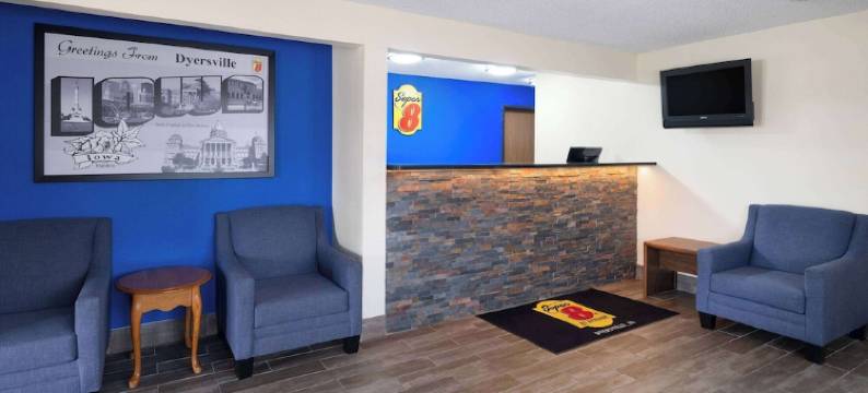 厄斯维尔速8酒店(Super 8 by Wyndham Dyersville Near Field of Dreams)图片