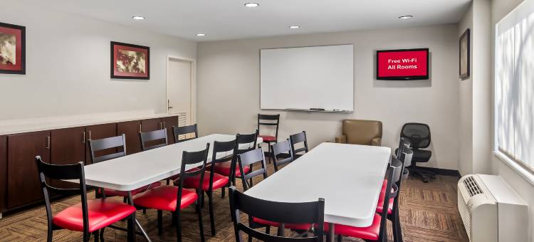 杰克逊维尔绍斯波因特红顶Plus酒店(Red Roof Plus+ Jacksonville - Southpoint)图片