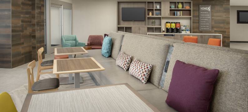 迈尔斯堡机场希尔顿惠庭套房酒店(Home2 Suites by Hilton Fort Myers Airport)图片