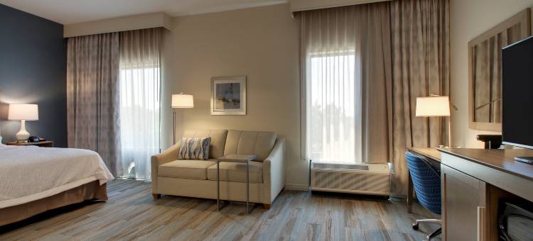 斯尼兹渡轮北塔普赛尔海滩希尔顿欢朋酒店(Hampton Inn by Hilton Sneads Ferry North Topsail Beach)图片