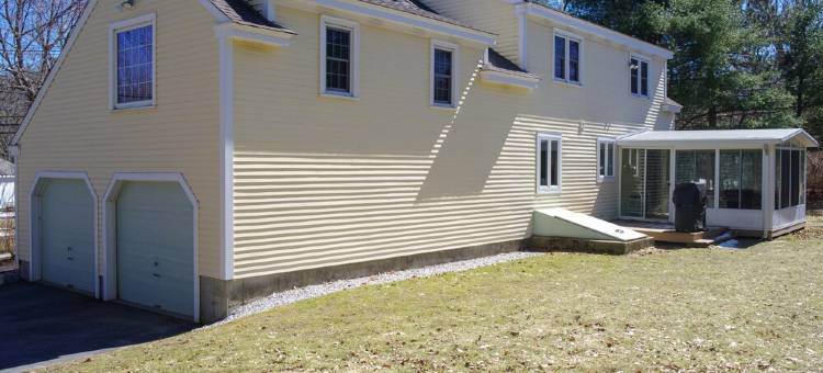 Wachusett Mountain Getaway, Lake Adjacent Home! Near 1761 Old Mill and Trails!图片