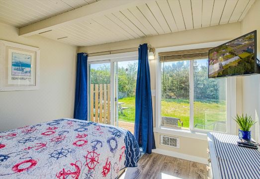 Clam Jam Condo Hotel Overview