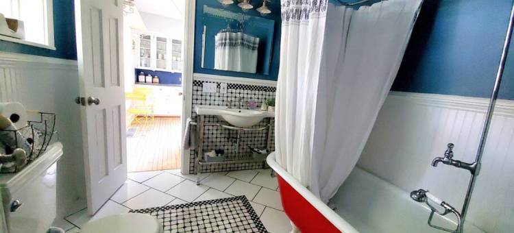 Fire Pit, Office, and Fully Stocked Kitchen - Spacious Family Haven图片