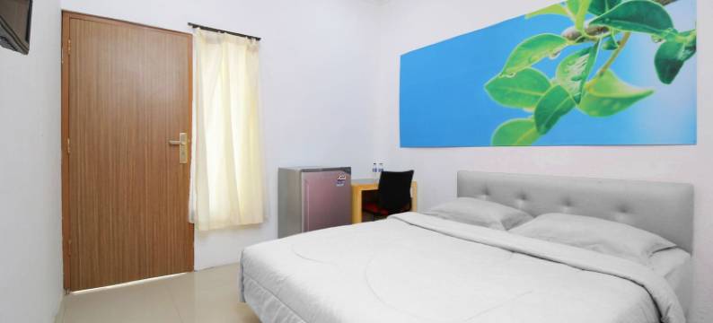 波拉玛斯住宅酒店(RedDoorz Plus Syariah at Polamas Andalas)图片