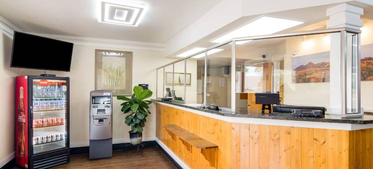 格里利罗德威酒店(Rodeway Inn Greeley)图片