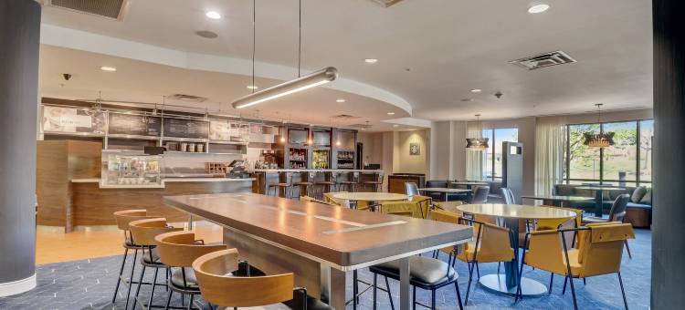 辛辛那提北联合中心万怡酒店(Courtyard Cincinnati North at Union Centre)图片