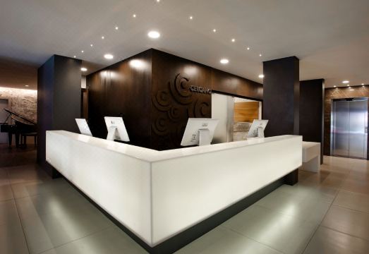 Hotel Cercano Hotel Overview