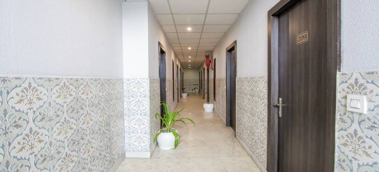 Treebo 特里内塔国际酒店(Treebo Trinetar International)图片